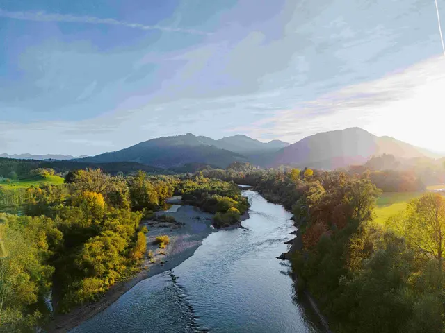 Beim Umweltpreis rückt der Bezirk Schwaben mit einer neuen Kategorie erstmals die schwäbischen Flüsse, Seen, Bäche und deren Artenvielfalt in den Mittelpunkt. | Foto: Martin Augsburger