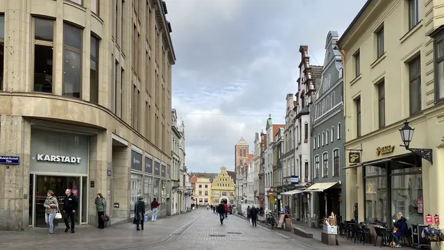 In der Fußgängerzone ist die Krämerstraße eine besondere Einkaufsmeile. Foto: Helmut Kuzina