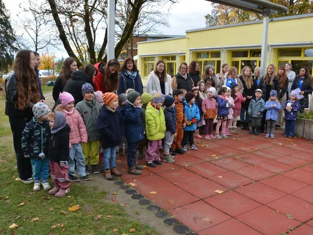 Die Kinder der Kita St. Elisabeth haben ein Lied einstudiert und vorgetragen. | Foto: Stadt Gersthofen