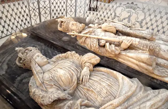 Zur Zeit Kaisler Lothars von Süpplingenburg wurde die Kirche durch Bischof Sigward aus Minden erbaut. Das Grab des Kaisers hatten wir schon ein anderes Mal im Dom von Königslutter besucht. 