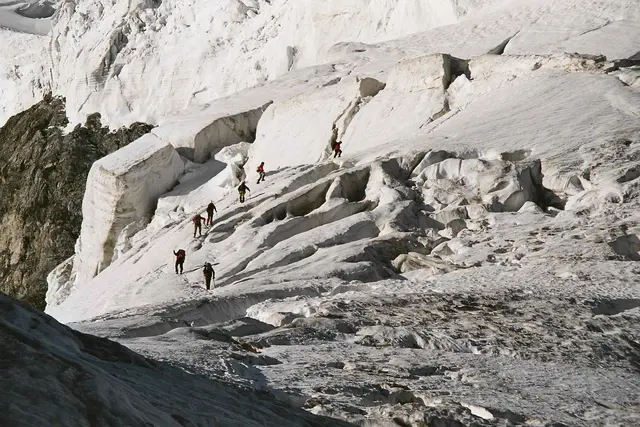 Spaltenstürze kommen selten vor. Sie machen nur etwa drei Prozent der Bergunfälle aus.