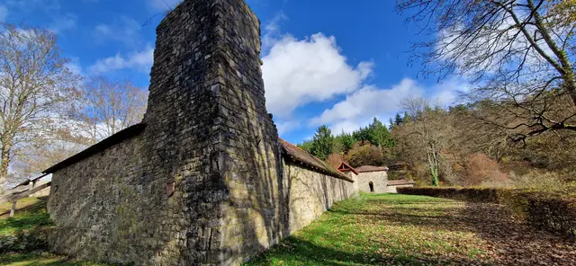 Burgruine Hatzfeld im Herbst