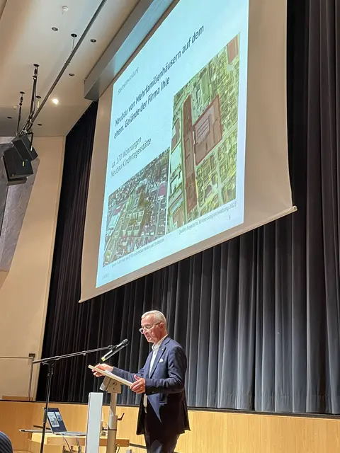 Oberbürgermeister Gerhard Jauernig sprach auf den Bürgerversammlungen in Wasserburg und in Günzburg jeweils eine Stunde lang über die wichtigsten Themen und Projekte in der Großen Kreisstadt. | Foto: Michael Lindner / Stadt Günzburg