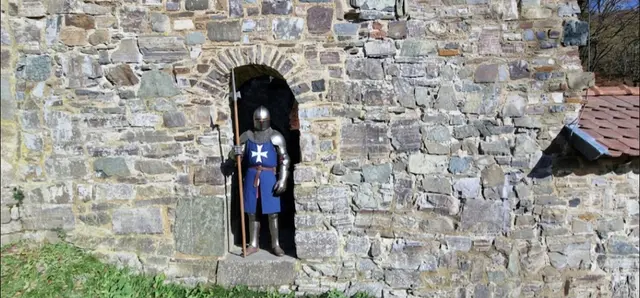 Burgruine Hatzfeld - Ritter KI-generiert