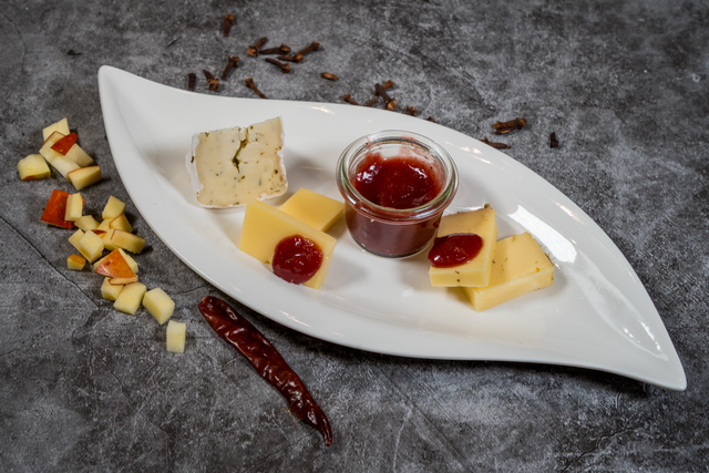 Sabinas Kochstudio: Zwetschgen-Ketchup | Foto: FSeventfoto