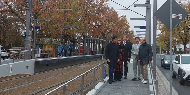 Gruppenbild mit Dame.