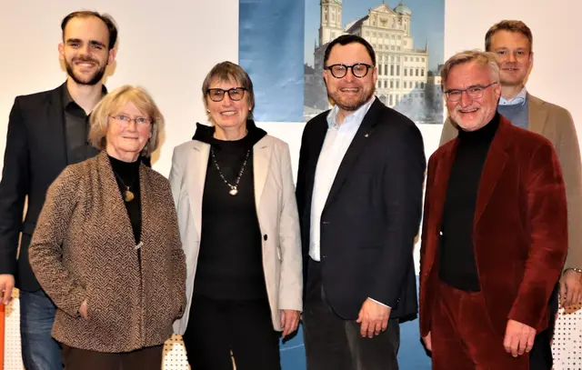 Augsburg International e.V. Vorstandschaft mit Stellvertretern.
von links Philipp Huber, Barbara Kächele, Heike-Abend Sadeh, Matthias Fink, Jürgen K. Enninger, Laurenz Weiße