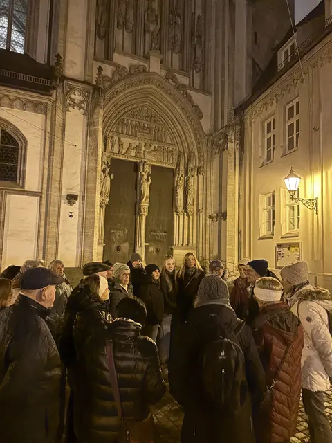 Anfang November ging es bei einer geführten Nachtwanderung quer durch Augsburg