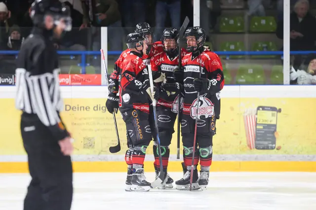 So sehen Sieger aus: Königsbrunn gewinnt den Krimi von Miesbach (Im Bild v.l.n.r. Peter Brückner, Niklas Länger, Marco Sternheimer und Tim Bullnheimer, Archivbild)
 | Foto: Dietmar Ziegler