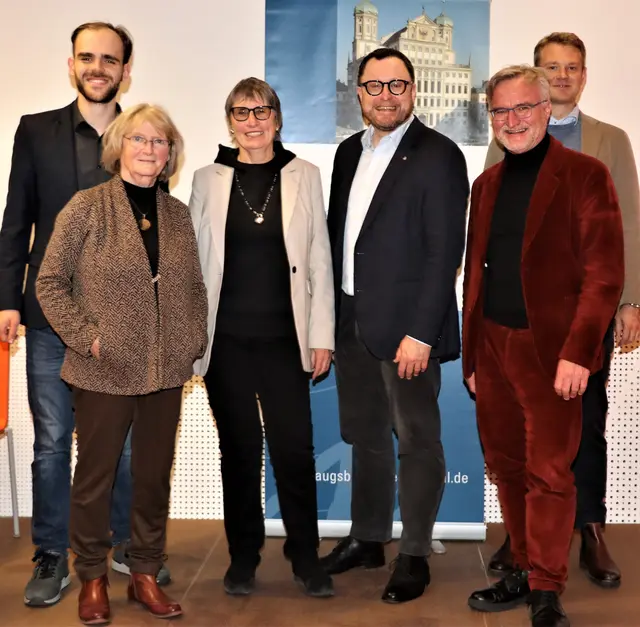 von links AI Präsidum mit Stellvertreter: Philipp Huber, Barbara Kächele, Heike Abend-Sadeh, Matthias Fink, Jürgen K. Enninger,  Laurenz Weiße | Foto: Marianne Stenglein