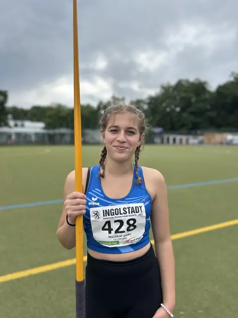 Emilia Millekat qualifizierte sich aufgrund ihrer Speerwurf-Leistung in diesem Jahr für den Bayerischen Nachwuchskader. 