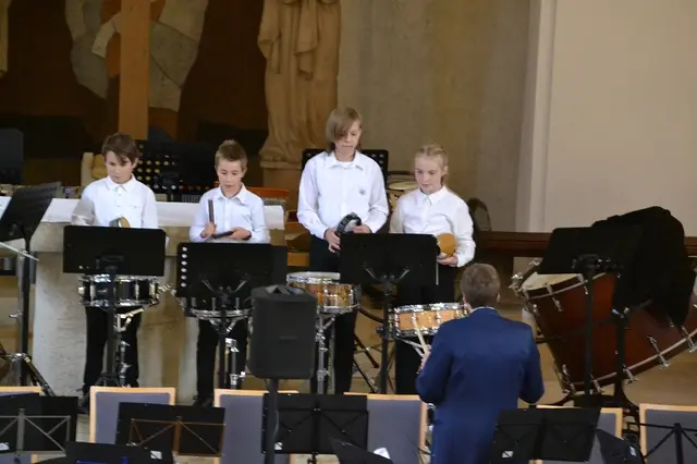 Das Schlagzeug-Ensemble mit den jüngsten Musizierenden | Foto: Peter Metzger