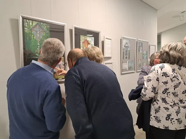 Vernissage "Flurkreuze" am 14.03.2025. | Foto: Foto: Kulturbüro Königsbrunn