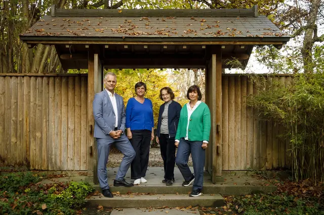 Die swa unterstützen die Erneuerung des Holzzauns im Japanischen Garten – einem wichtigen Symbol der japanischen Kultur, welches die besondere Verbindung zwischen Innen und Außen verkörpert. | Foto: Bernd Jaufmann 