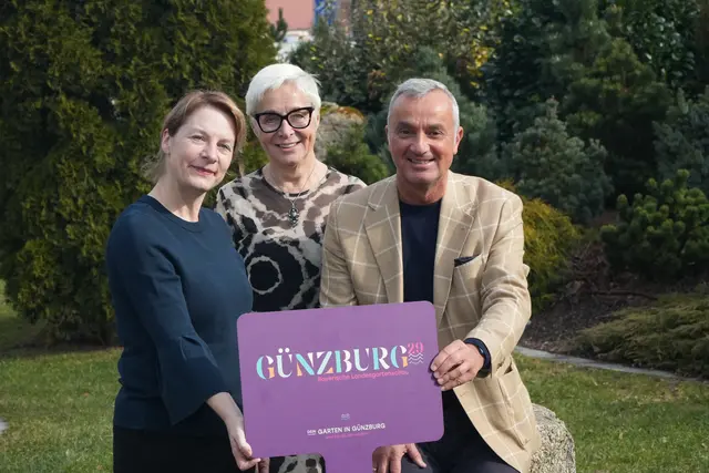 Oberbürgermeister Gerhard Jauernig (r.) freut sich auch nach seiner Amtszeit auf eine schöne Landesgartenschau 2029 in Günzburg. Er hebt vor allem die ökologischen und gesellschaftlichen Aspekte positiv hervor. | Foto: Michael Lindner/Stadt Günzburg