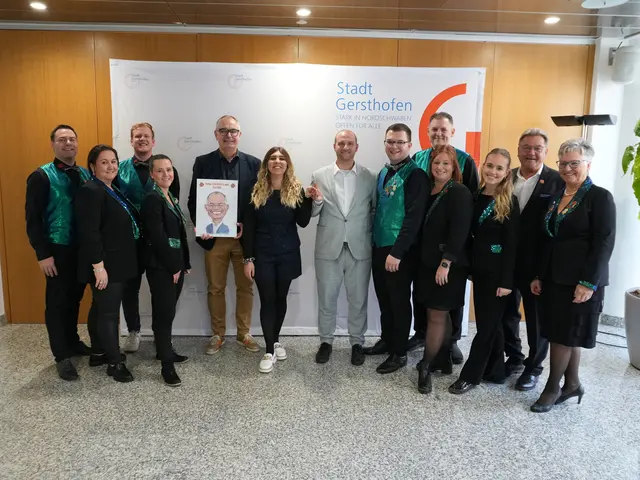 Die Faschingsgesellschaft Lechana stellt das neue Prinzenpaar Prinzessin Selina I. und Prinz Matthias II. im Rathaus vor. | Foto: Stadt Gersthofen – Kai Schwarz