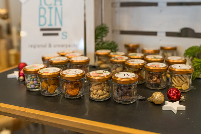  Friedberger Martini-Markt 2025 - Kreativ-Markt "Drinnen" im Divano | Foto: FSeventfoto