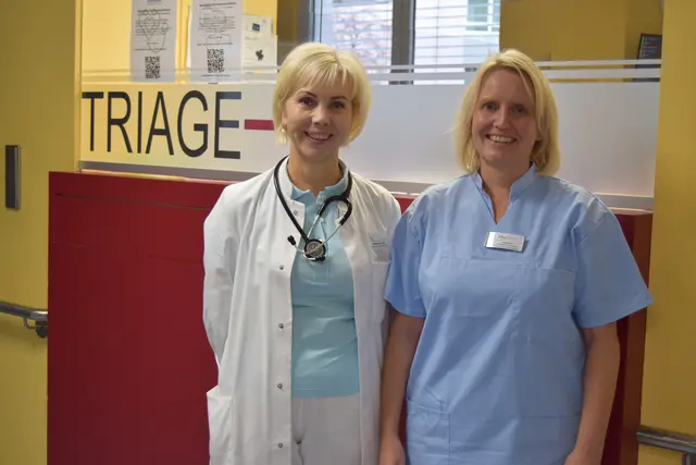 Die Fachärztin für Notfallmedizin, Halina Schild (links) und die Leiterin der Pflege in der Zentralen Notaufnahme in der Dillinger Kreisklinik, Helga Denk, arbeiten gern zusammen und sorgen dort für einen reibungslosen Ablauf. | Foto: Ulrike Hauke