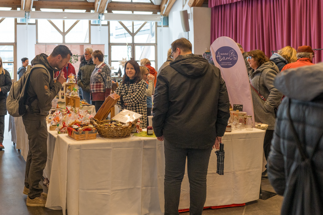  Friedberger Martini-Markt 2025 - Kreativ-Markt "Drinnen" im Divano | Foto: FSeventfoto