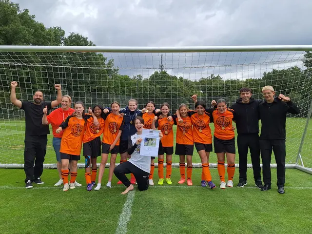 Foto: Die Mädchen der Mittelschule Meitingen sind Bayerische Fußballmeisterinnen. (Bild: Mittelschule)