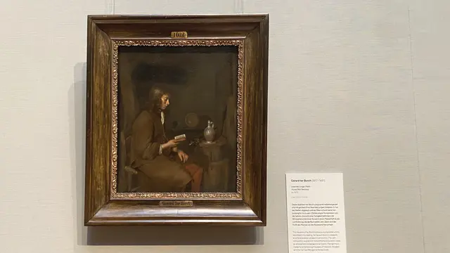 „Lesender junger Mann“ von Gerard ter Borch (1617 – 1681) aus dem Jahr ca. 1675, Dieses Werk ter Borchs zeigt einen selbstvergessenen und mit großem Ernst lesenden jungen Soldaten. Er hat die Waffen abgelegt und scheint den Wein nicht zu beachten. Durch die Lichtführung wird das Profil des Mannes vor der Rückwand hervorgehoben. Foto: Helmut Kuzina