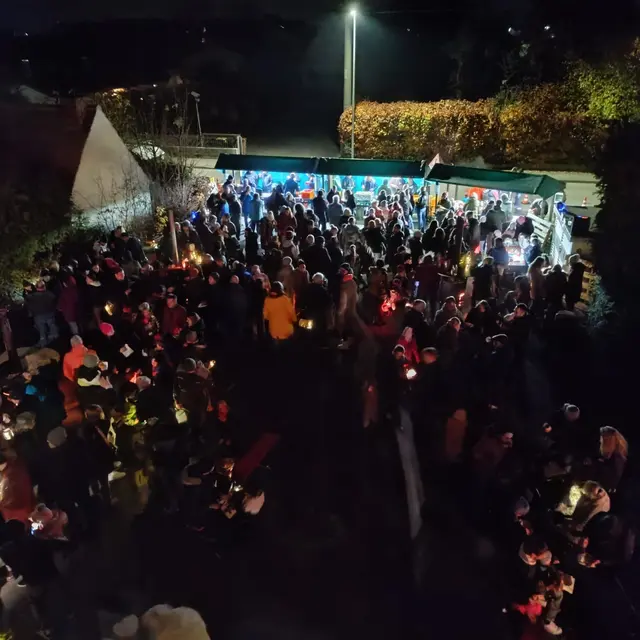 Zum Abschluss wurden alle mit warmen Getränken und Speisen versorgt | Foto: Freiwillige Feuerwehr Erlingen