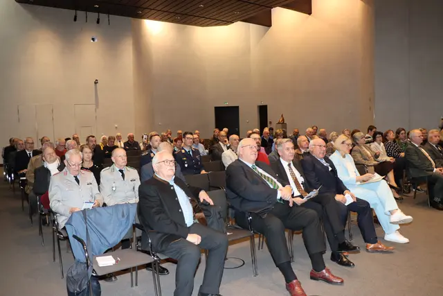 Blick auf das Publikum beim 9. Augsburger Sicherheitsdialog | Foto: Marianne Stenglein