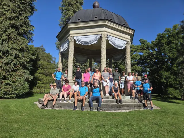 Die Sommerwanderung der Abteilung Alpin führte im September 2025 von Dießen über den wildromantischen Schacky-Park bis zur Schatzbergalm.