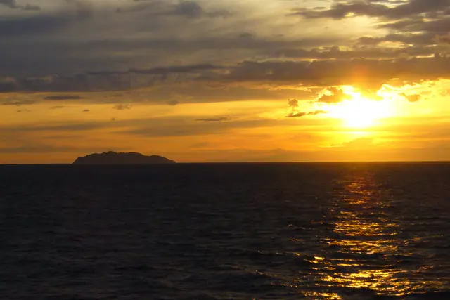 Drei Wochen Korsika gehen zu Ende. Abends bringt uns die Fähre nach Italien zurück. Wir haben Neuland kennengelernt. Wer sich an schöner Natur begeistern kann, der ist auf dieser Insel am richtigen Ort. 