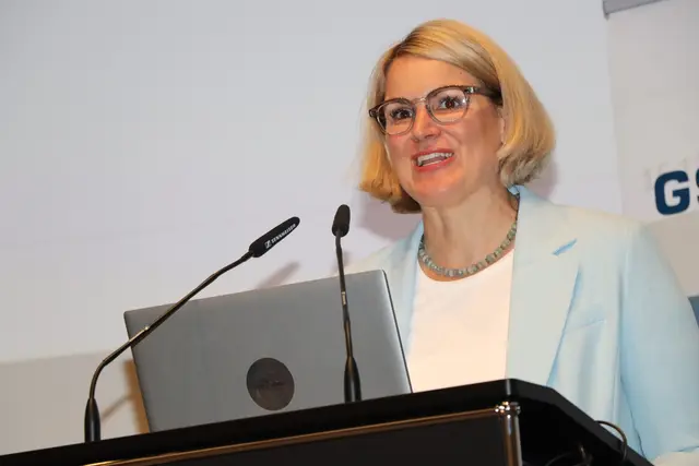 Oberbürgermeisterin der Stadt Augsburg. beim 9. Augsburger Sicherheitsdialog | Foto: Marianne Stenglein