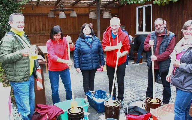 Für ihre ehrenamtliche Unterstützung bei Veranstaltungen lud die Vorstandschaft der Herbertshofner Gartler ihre ehrenamtlichen Helferinnen und Helfer zu einem geselligen Abend ins Vereinsheim ein. | Foto: Peter Heider