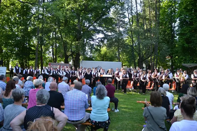 Serenade im Nogent-Park