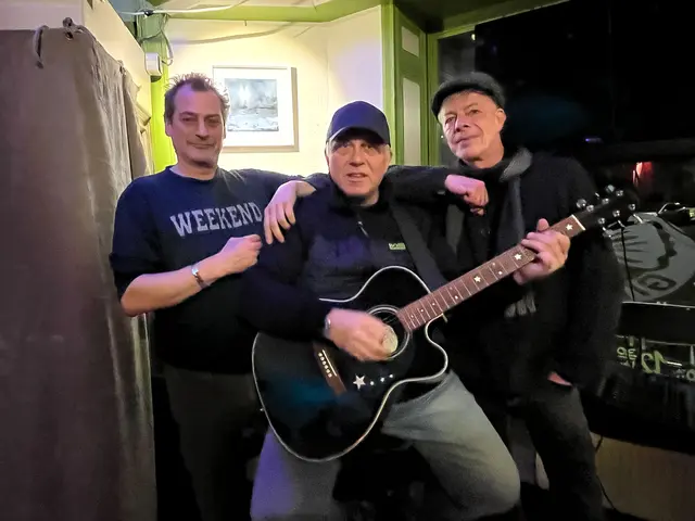 vl.: Wirt Jens Klinkert, Charles Kaitatzis und Sascha Osterland