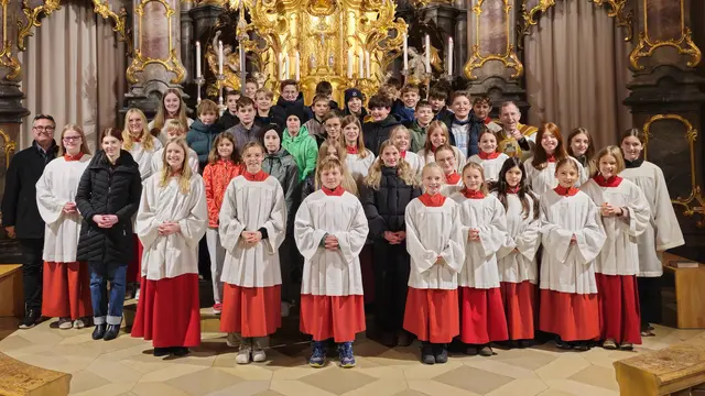 Zahlreiche Mitwirkende 