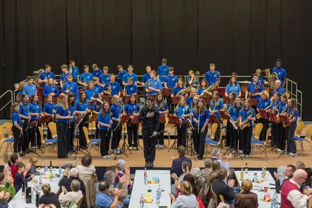 Das Jugendorchester spielte unter der Leitung von German Moreno Lopez ein abwechslungsreiches Programm. | Foto: Christian Hof
