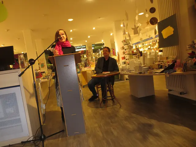 Hier wurde Matthias Brodowy vorgestellt.