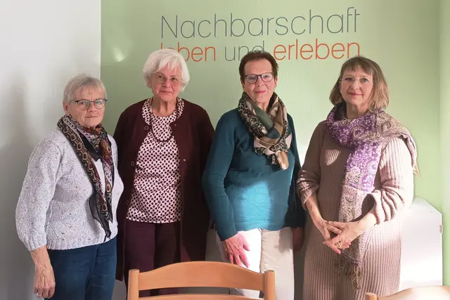 Hausaufgabenhilfe mit (von links) Hildegard Bienhaus, Irene Backhaus, Ingrid Kwyk und Petra-Maria Knell.