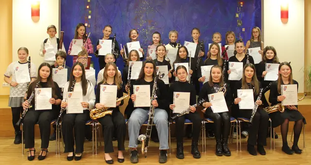 Strahlende Gesichter gab es, als die erfolgreichen Teilnehmer ihre Urkunden erhielten.