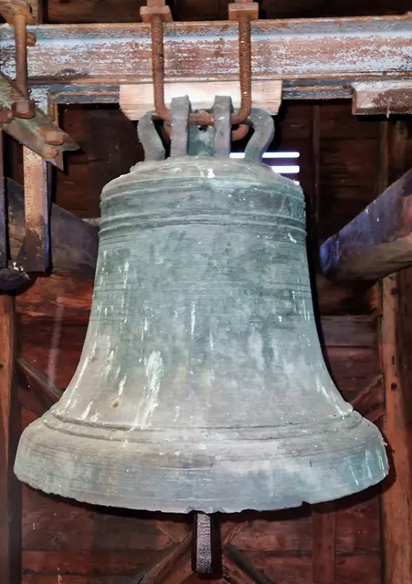 Beddelhausen 1662
Durchmesser     55 cm 
Höhe                   46 cm
Gewicht              100 kg
fis``

ANNO 1662
