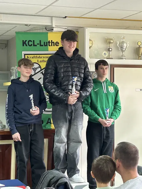 Die Geehrten in der K4: Marlon Harms, Jan Drüge und Matvii Naumchyk.