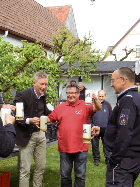 Prost | Foto: Aktionsgemeinschaft Neusäß