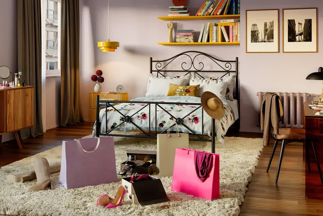 Wohnen wie in "Sex and the City": Kultserien und ihr unverwechselbarer Stil stehen Pate für angesagte Einrichtungsstile. | Foto: DJD/Brillux