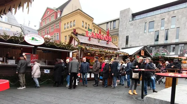 Grünkohlpfanne und Leberbrötchen