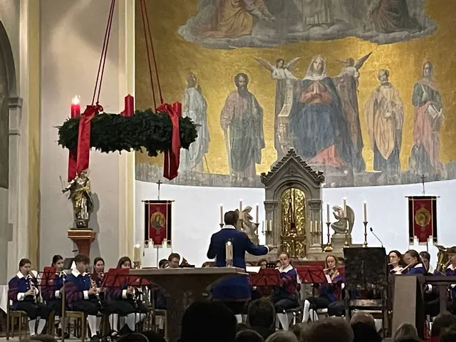 Städtische Jugendkapelle Friedberg
Leitung Andreas Thon | Foto: Josef Joe Ditchen