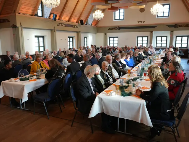 Zur Feier der Jubelpaare im Wirtshaus Strasser kamen rund 50 Paare, die gemeinsam ihre beeindruckenden Ehejubiläen feierten. | Foto: Stadt Gersthofen (Kai Schwarz)
