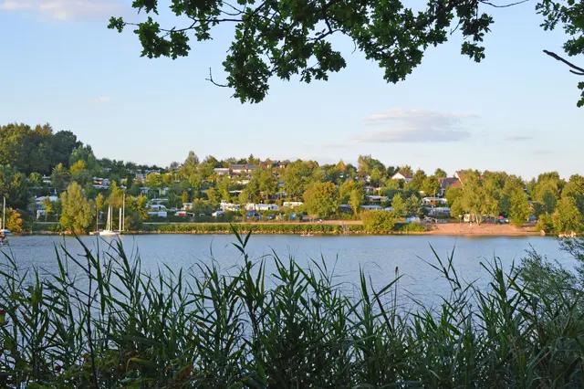 Übernachten direkt am See - einer der Vorteile des Ellwanger Seenlandes. | Foto:  DJD/Stadt Ellwangen