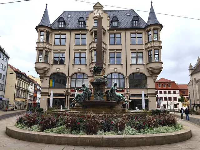 Am Ende der Fußgängerzone Anger befindet sich dieser schöne Platz. | Foto: Shima Mahi