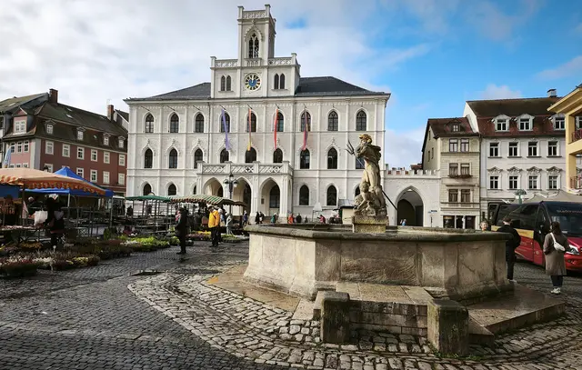 Weimar: Marktplatz mit Rathaus | Foto: Shima Mahi