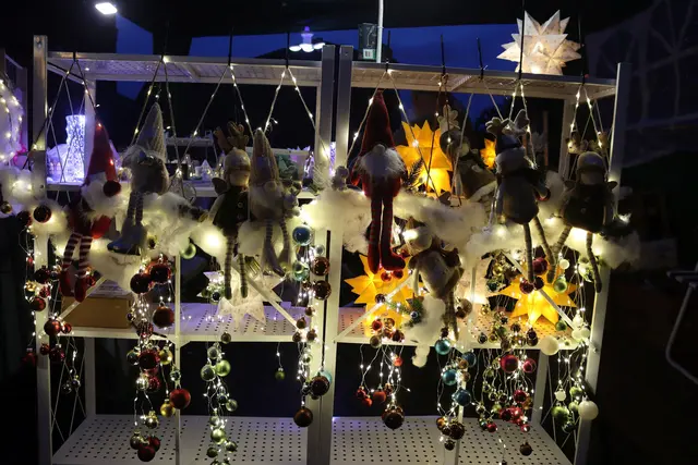 Weihnachtsdekoration beim Adventsmarkt in Großseelheim