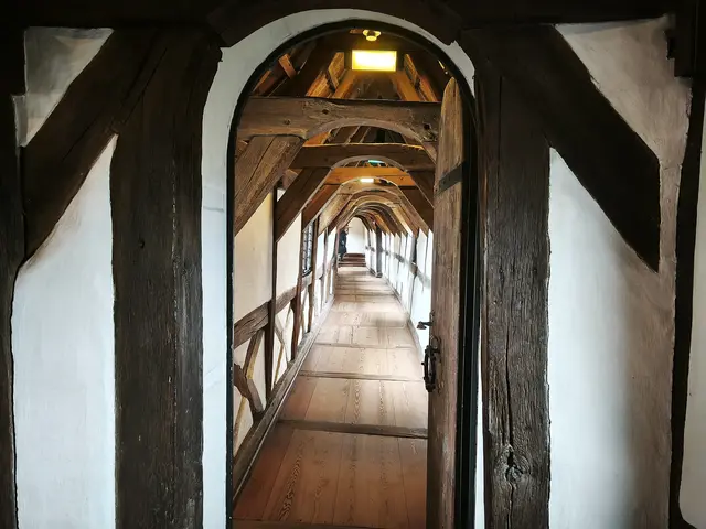 Durch diesen Gang geht es zur Lutherstube. | Foto: Shima Mahi